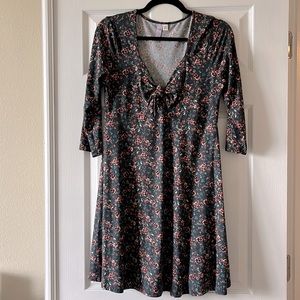 Alya 3/4 sleeve tie front floral dress medium